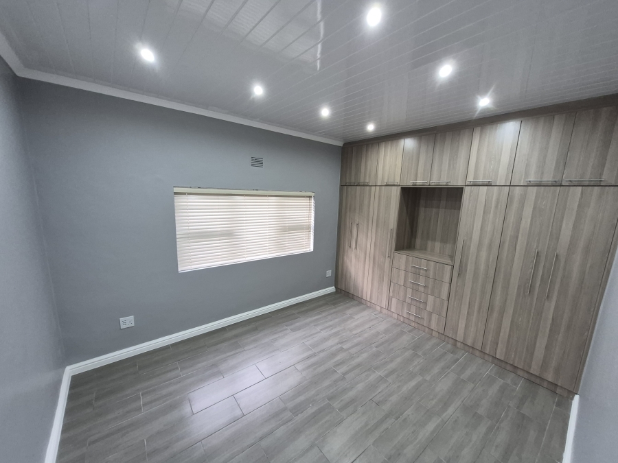 To Let 3 Bedroom Property for Rent in Crawford Western Cape